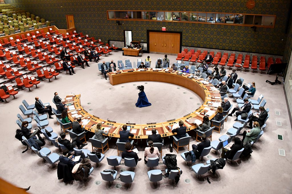 مجلس الأمن التابع للأمم المتحدة يُنهي تفويض لجنة التعويضات فيما يتعلق بتعويضات العراق للكويت [يونامي في تويتر]